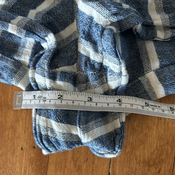 Women’s blue and white shorts size large - Picture 4 of 5